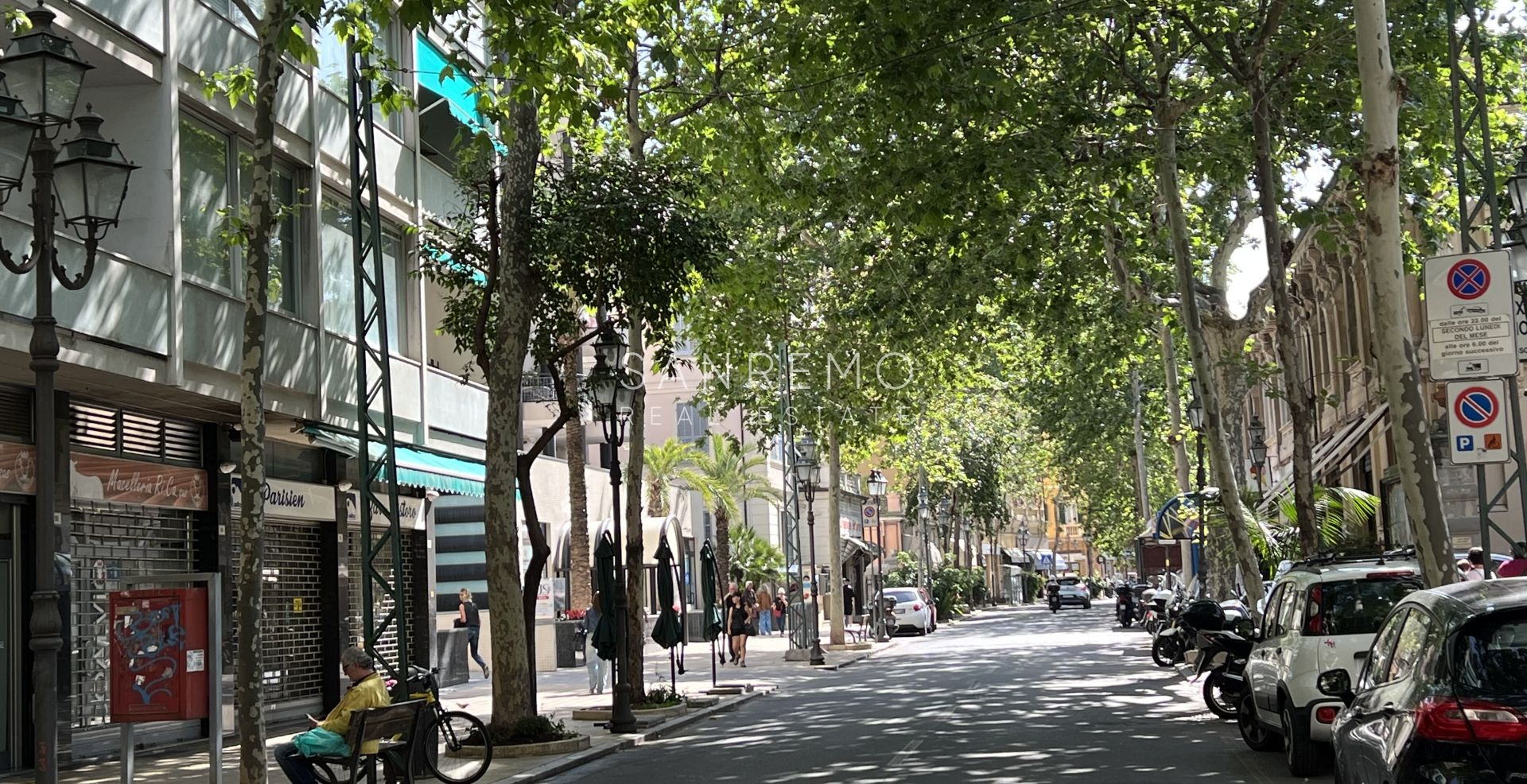 Grand appartement à rénover dans un immeuble d'époque